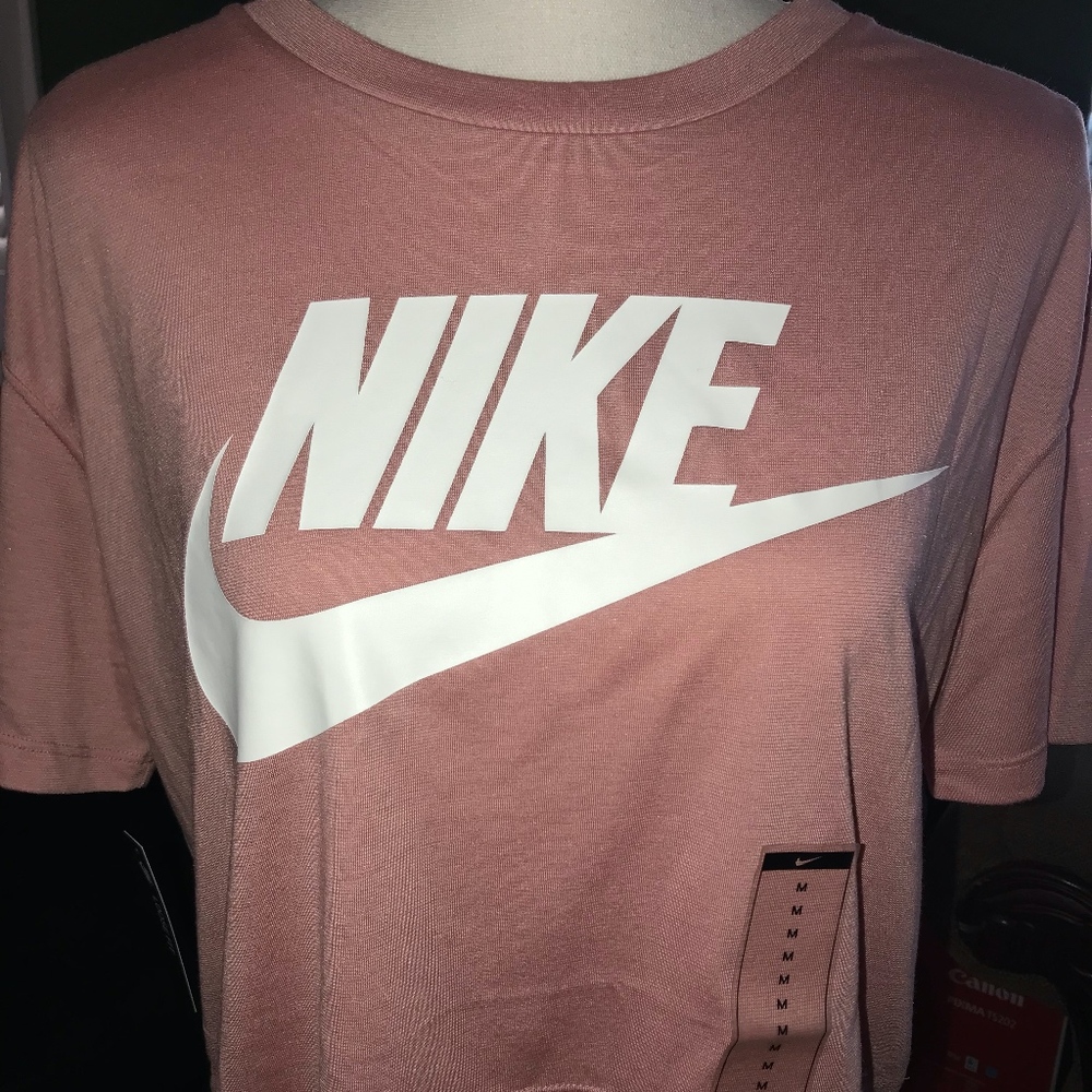 Nike Crop Top